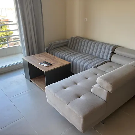 Ifi's 2 Bedrooms דירה *